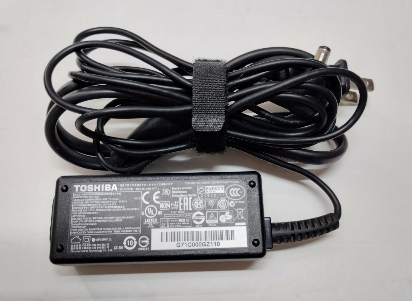 TOSHIBA PA5177U-1ACA 19V 2.37A ACアダプター